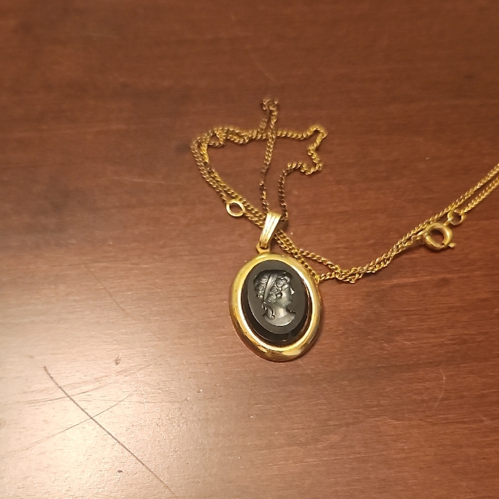 Sarah Coventry Gold-Tone Black Cameo Pendant Necklace